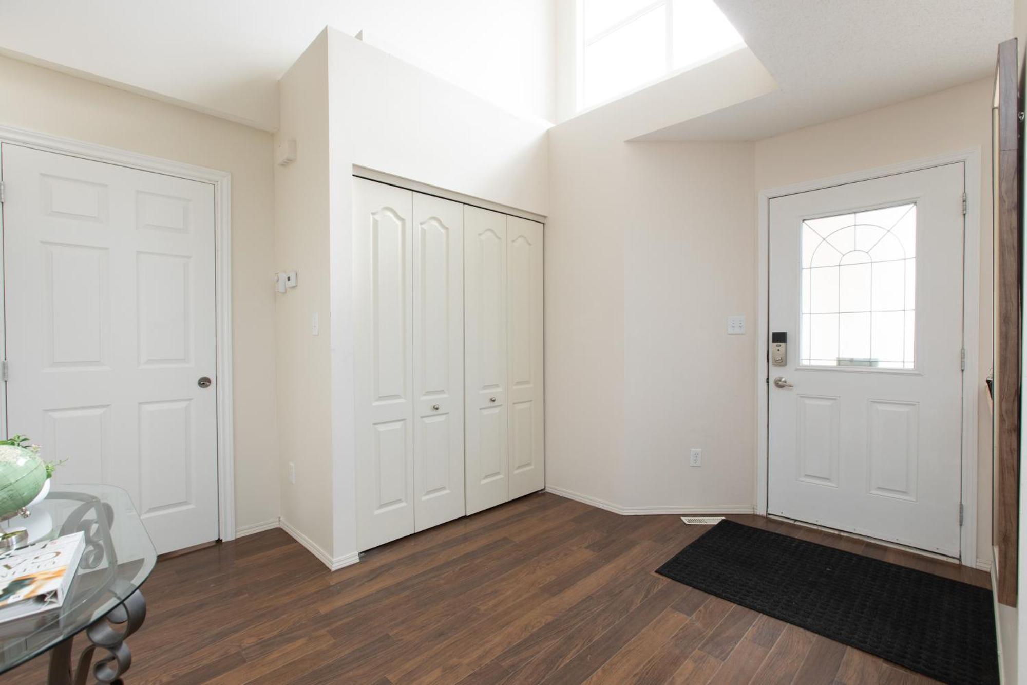 Elegant 6 Bedroom House Near U Of Manitoba Winnipeg Exterior photo